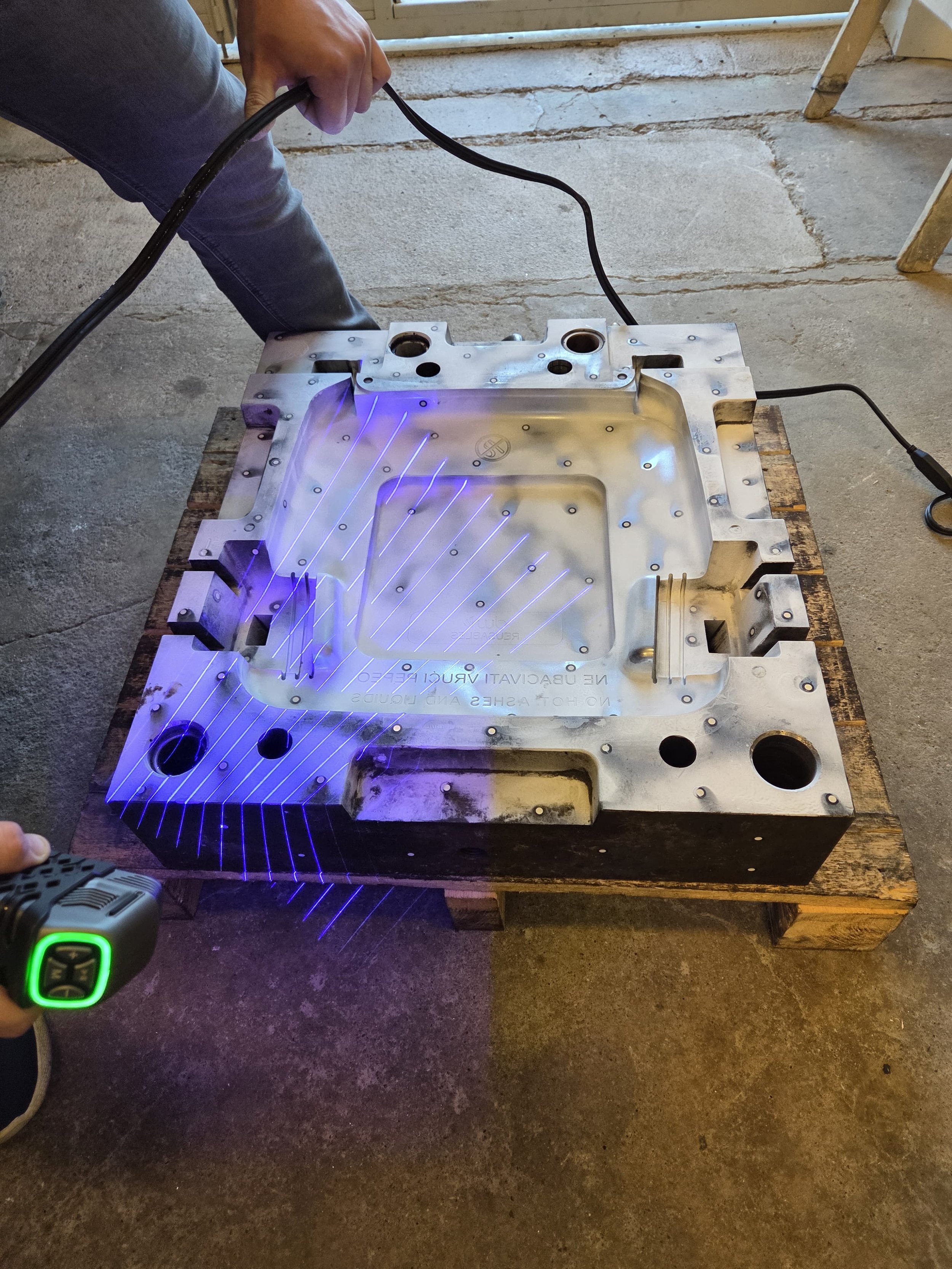 3D skeniranje metalnog kalupa plavim laserom